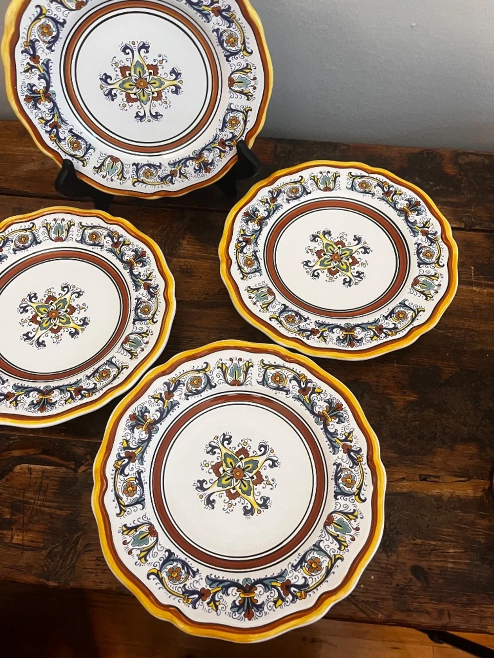 Sur La Table Deruta Salad Plates / Italian Majolica / Hand Painted / Set of 4